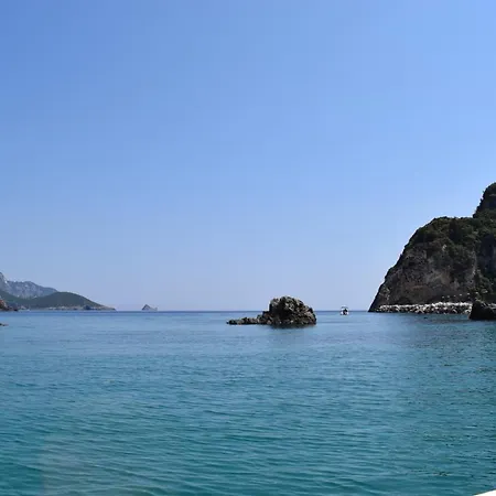 Manolo Corfu Παλαιοκαστρίτσα