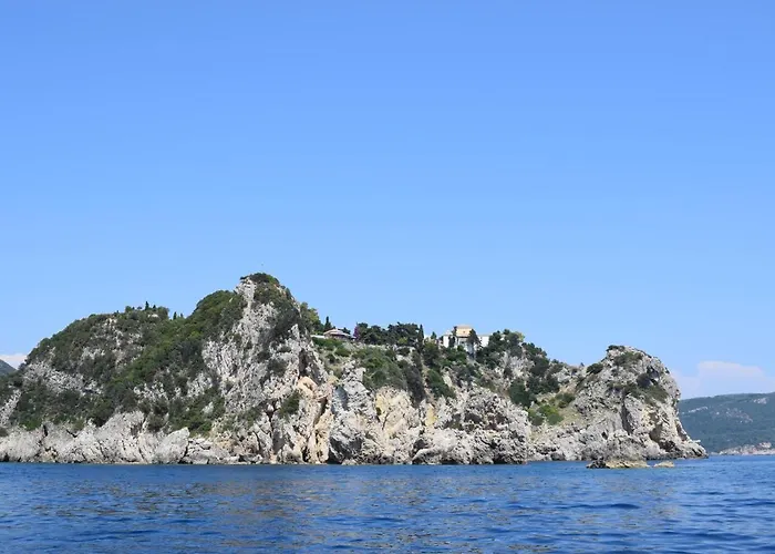 Manolo Corfu * 팔레오카스트리차