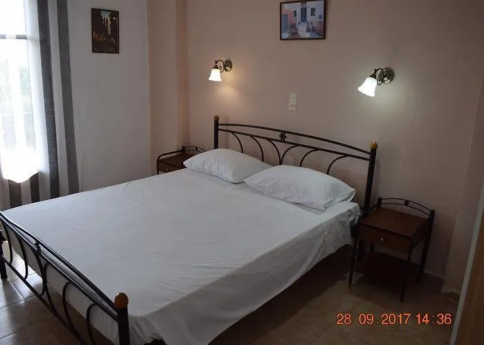 Manolo Corfu 팔레오카스트리차